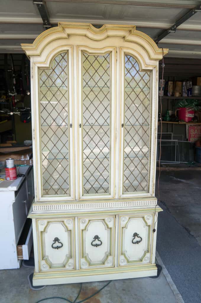 Drexel China Hutch