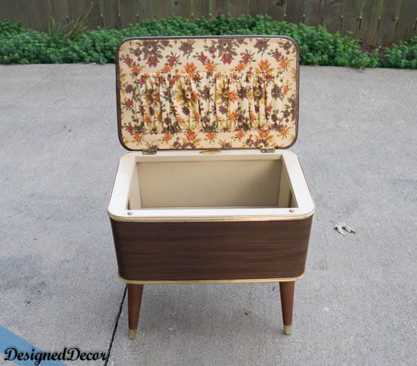 1960's sewing box 