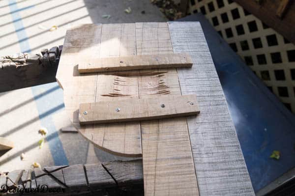 using a jigsaw to cut pallets 