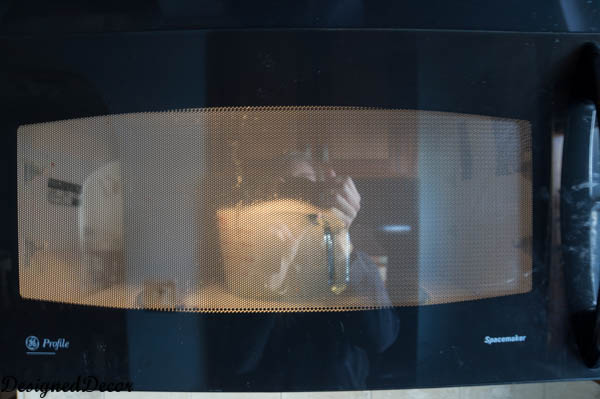 How to Clean a Microwave- with baking powder and water