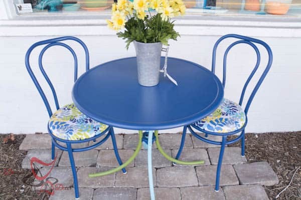 Metal Bistro Table-Makeover