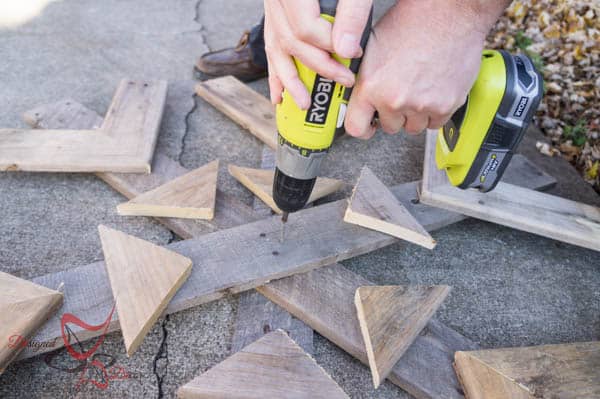 Painted Pallet Wood Snowflakes - Scavenger Chic