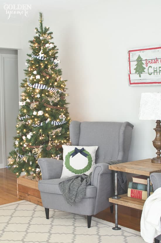 Christmas-tree-with-jingle-bell-garland