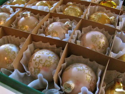 ornament storage using coffee filters and cardboard boxes