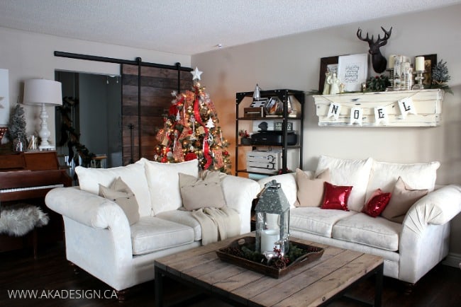 LIVING-ROOM-CHRISTMAS-TREE