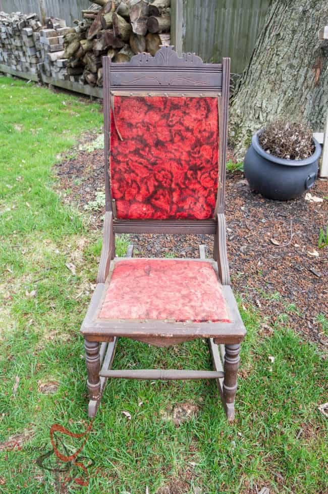 Antique Rocking Chair-Maison Blanche- Le Dirt1