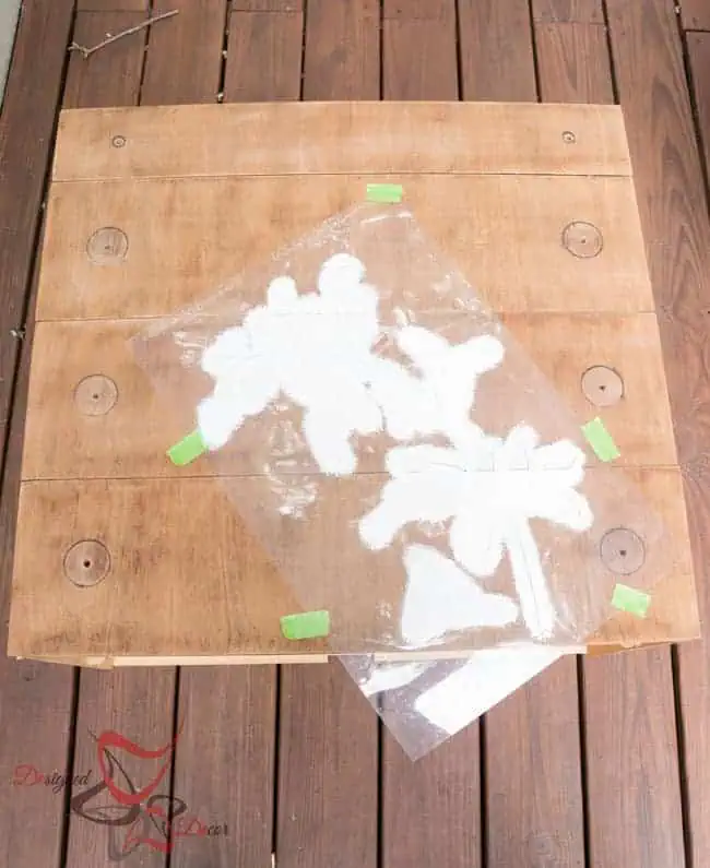 How to Stencil on wood - Dresser-painted stencil-chalky paint How to Stencil on wood - Dresser