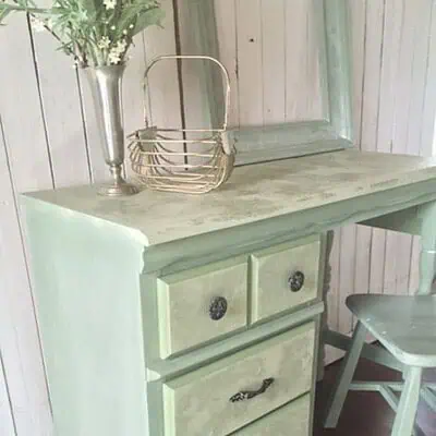 Lime Paint~Desk Makeover!