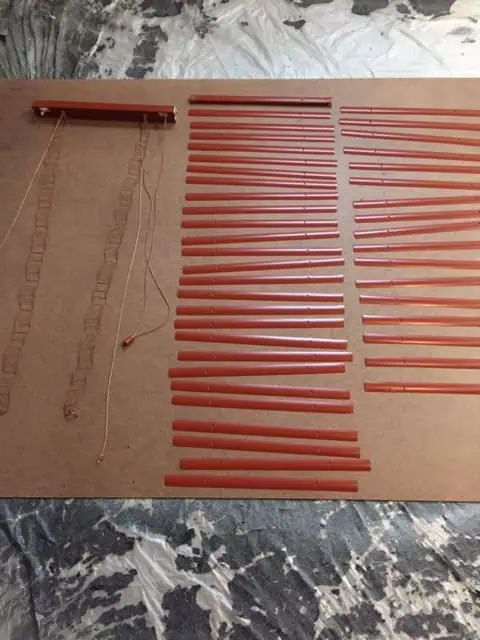 spray-painted-metal-blinds-diy-projects mini blinds taken apart for painting