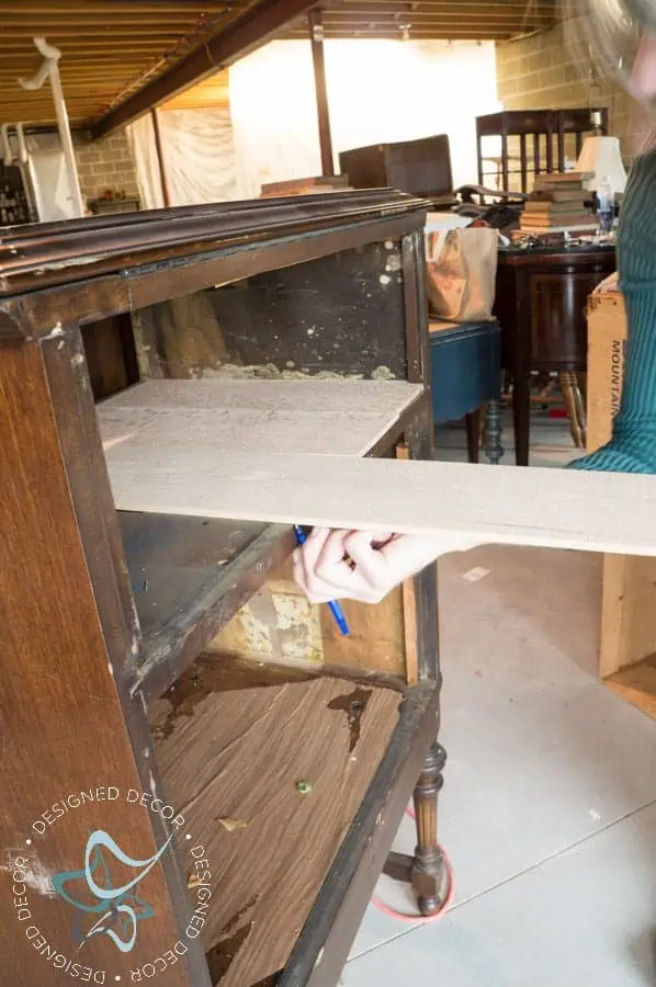 Cut and measure pallet wood