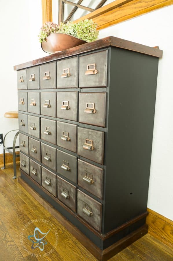 apothecary cabinet makeover using black paint