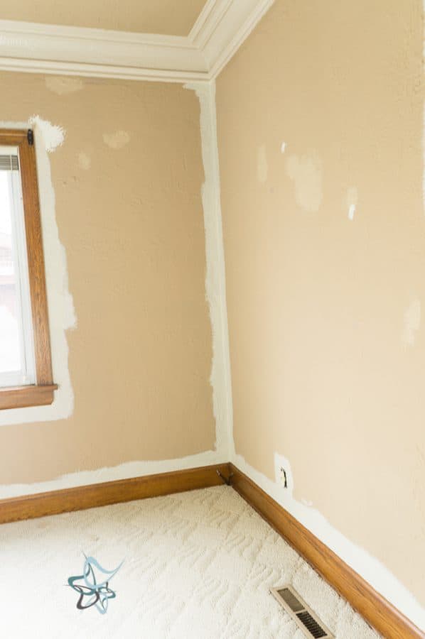 easily painting walls by cutting in the trim