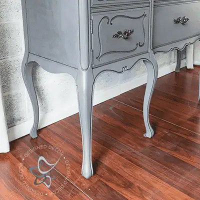 How to DIY a dining table makeover with paint