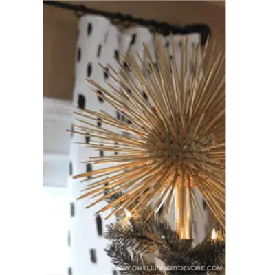 DIY Glitter Starburst Tree Topper- Dwellings by Devore DIY Glitter Starburst Tree Topper- Dwellings by Devore