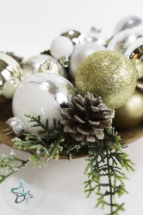 touches of mature mixed with Christmas ornaments - Designed Decor