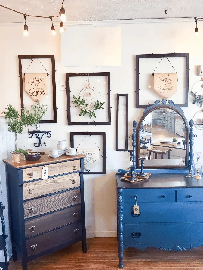 Store Display Piano Scrolls