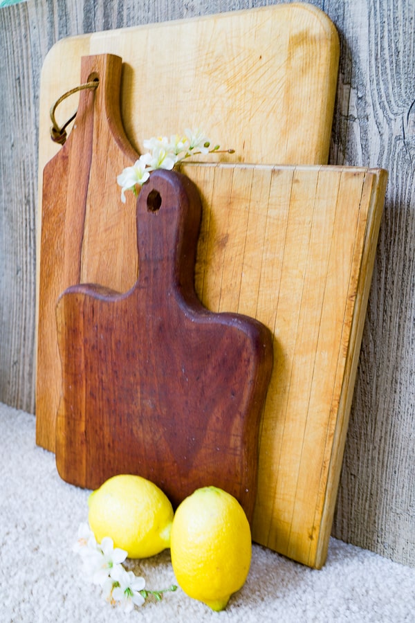 cleaning cutting boards