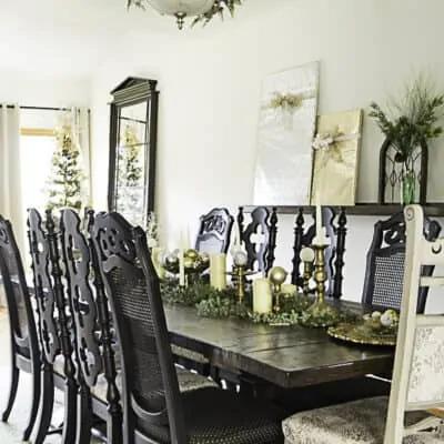 Christmas Dining Room Decorating with simple and classic touches