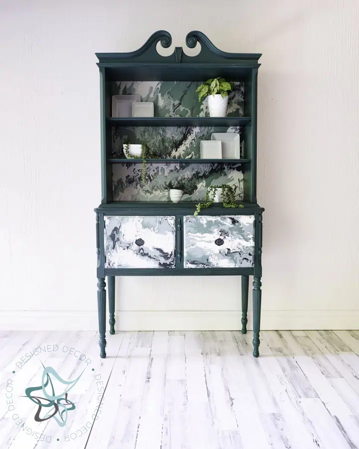 Paint Pour Paint Technique - Image 6