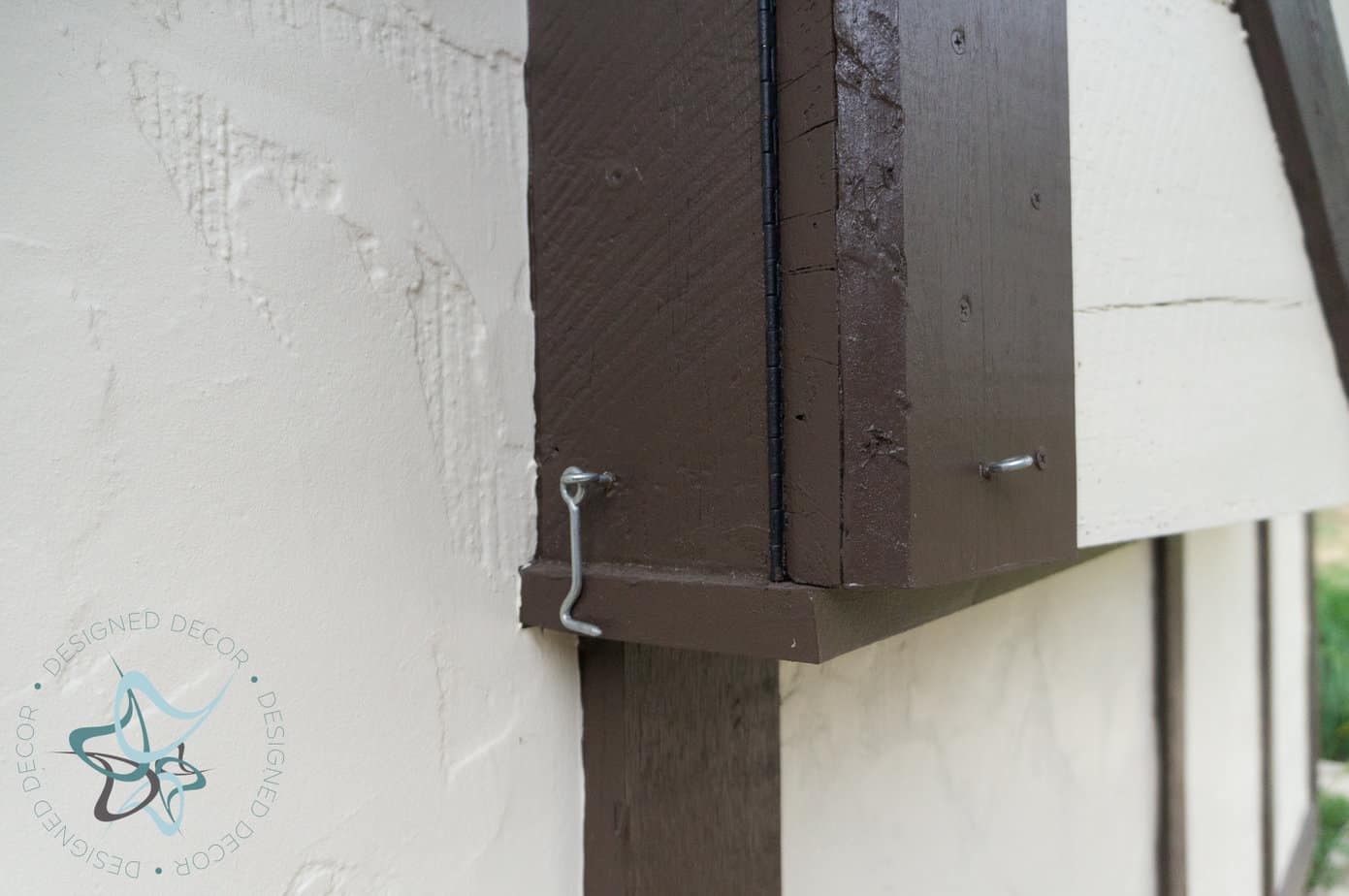 How to build an easy DIY weatherproof outdoor TV Designed Decor