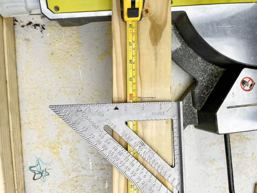 marking a 2 x 4 using a speed square