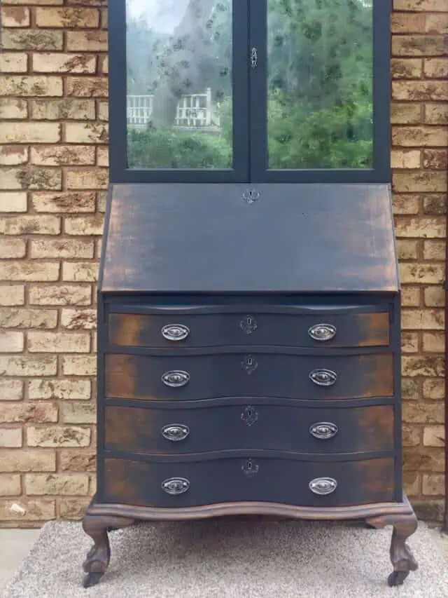 Learn the art of Natural Distressing Furniture