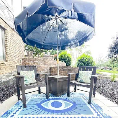 Easily build an Umbrella Side Table with Repurposed Wood